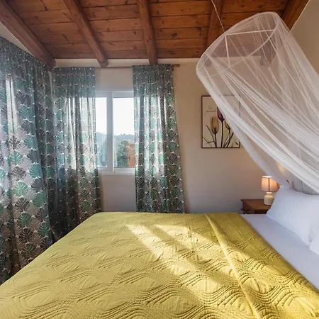 Stelios Stone House Sinarades * Κουραμάδες